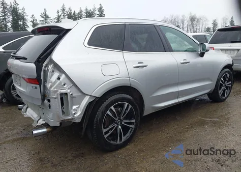2020 Volvo Xc60 T5 Momentum z USA, uszkodzony, nr VIN YV4102RK4L1490670